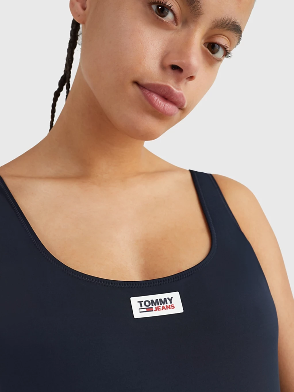 TOMMY HILFIGER jednodielne plavky UWOUW03430 DW5 farba tmovomodrá