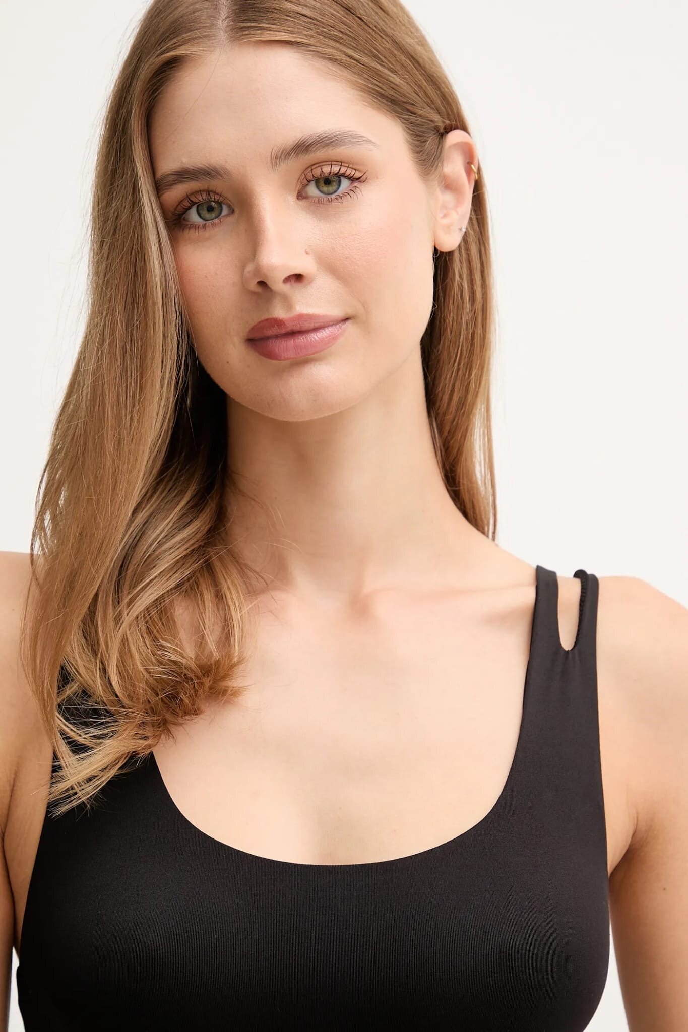 CALVIN KLEIN podprsenka LV00QF8478 UBI farba čierna