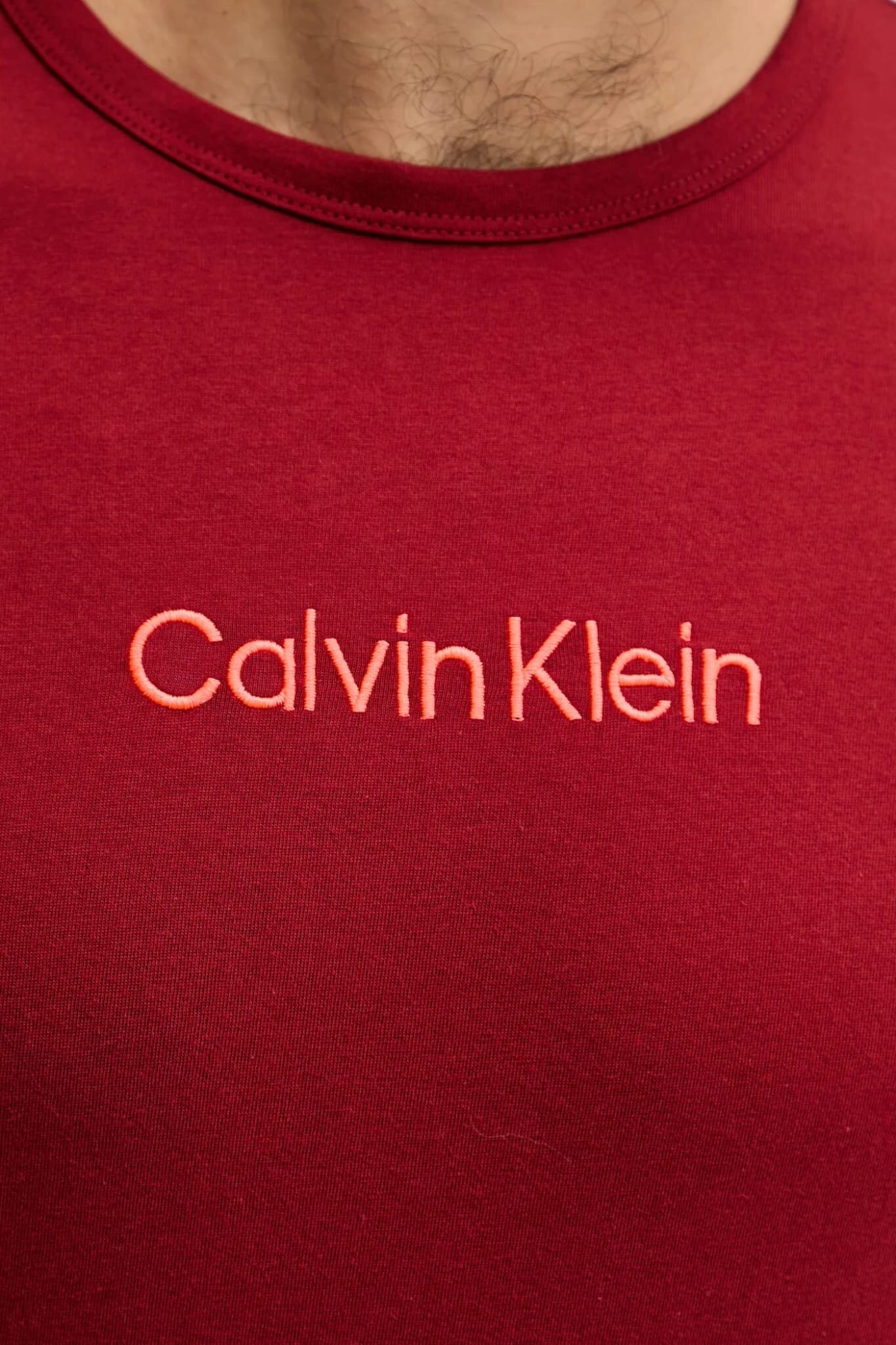 CALVIN KLEIN   pánske tričko NM27771E AF8  farba bordo