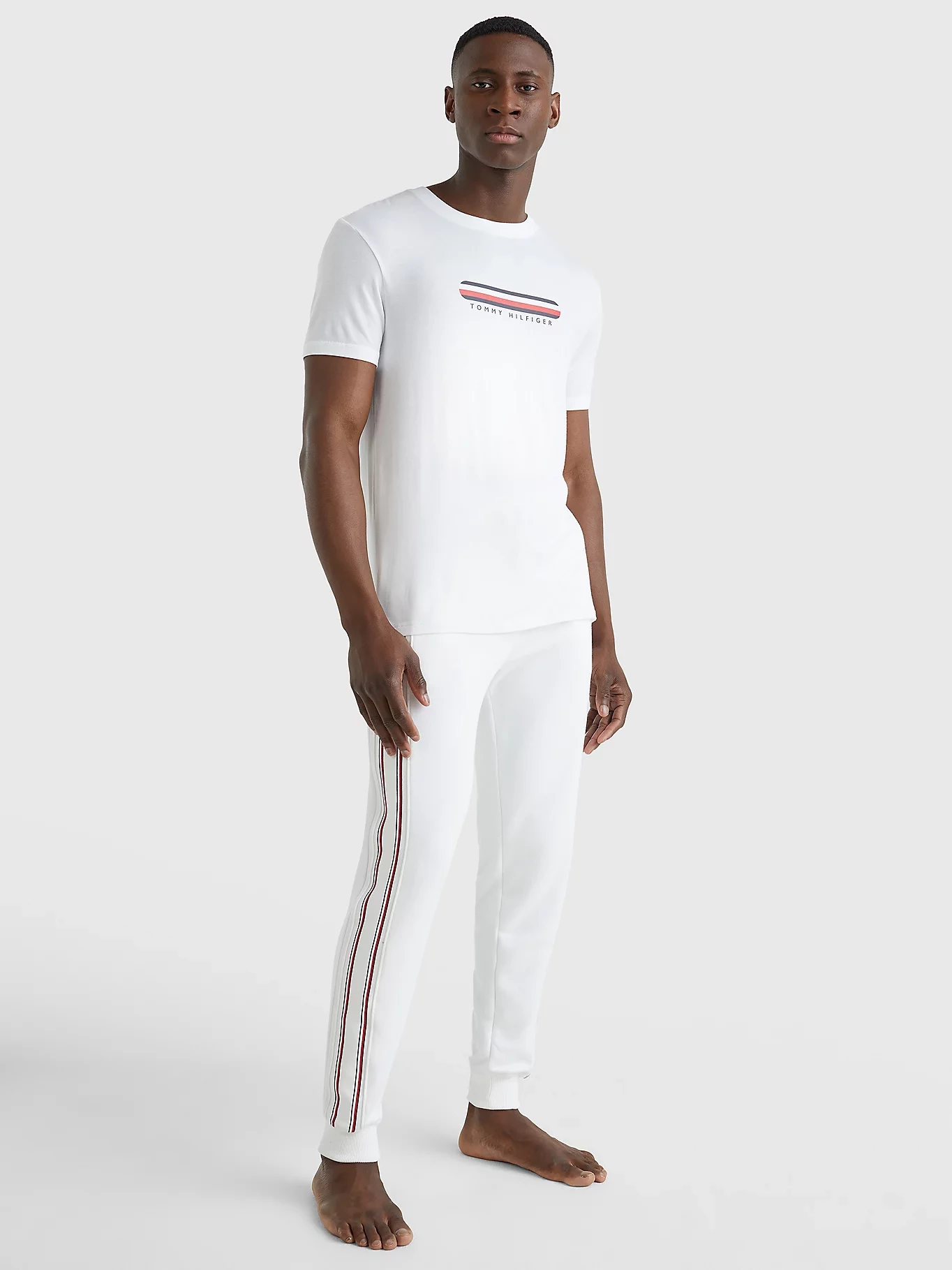 TOMMY HILFIGER - pánske tričko UM0UM02348 YBR farba biela