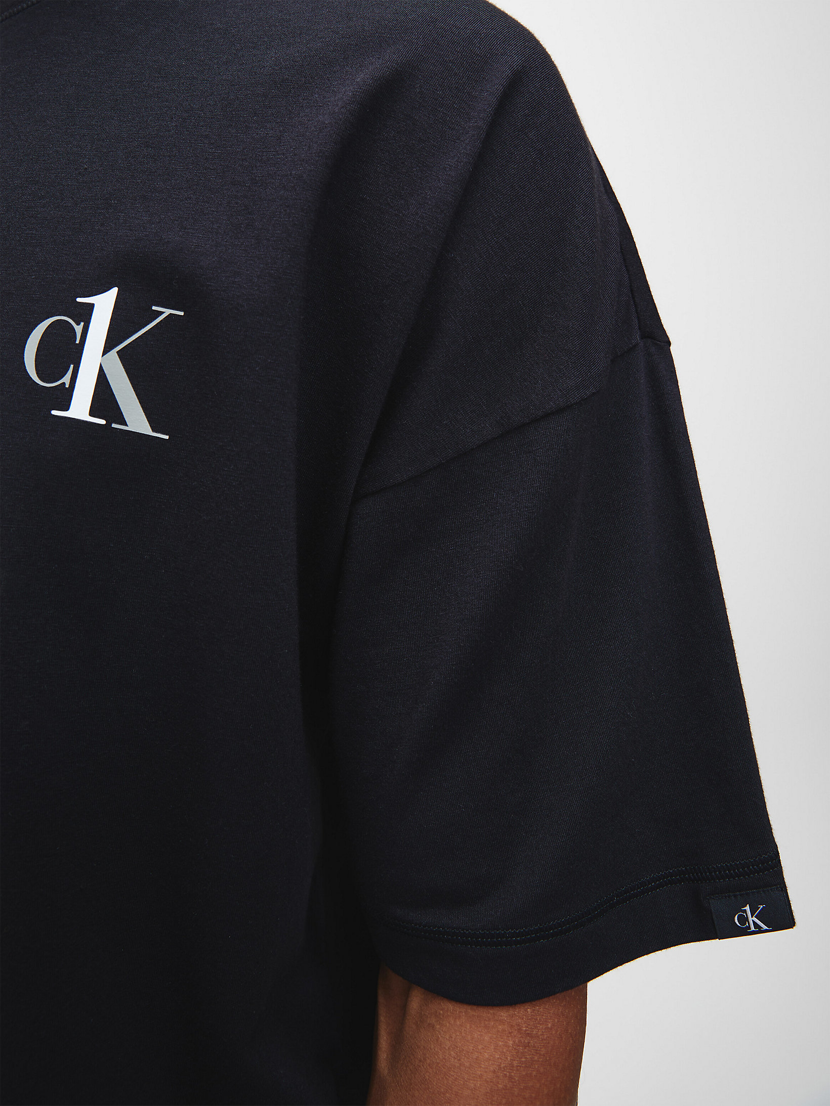 Calvin Klein- tričko NM1793 farba čierna