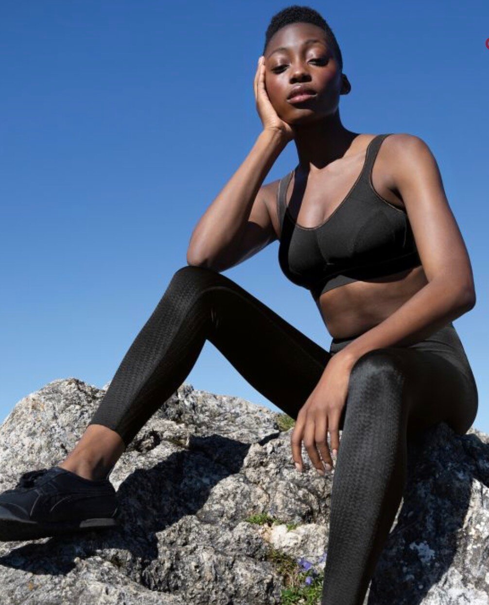 Anita - športová podprsenka 5527 471 farba zlatočierna