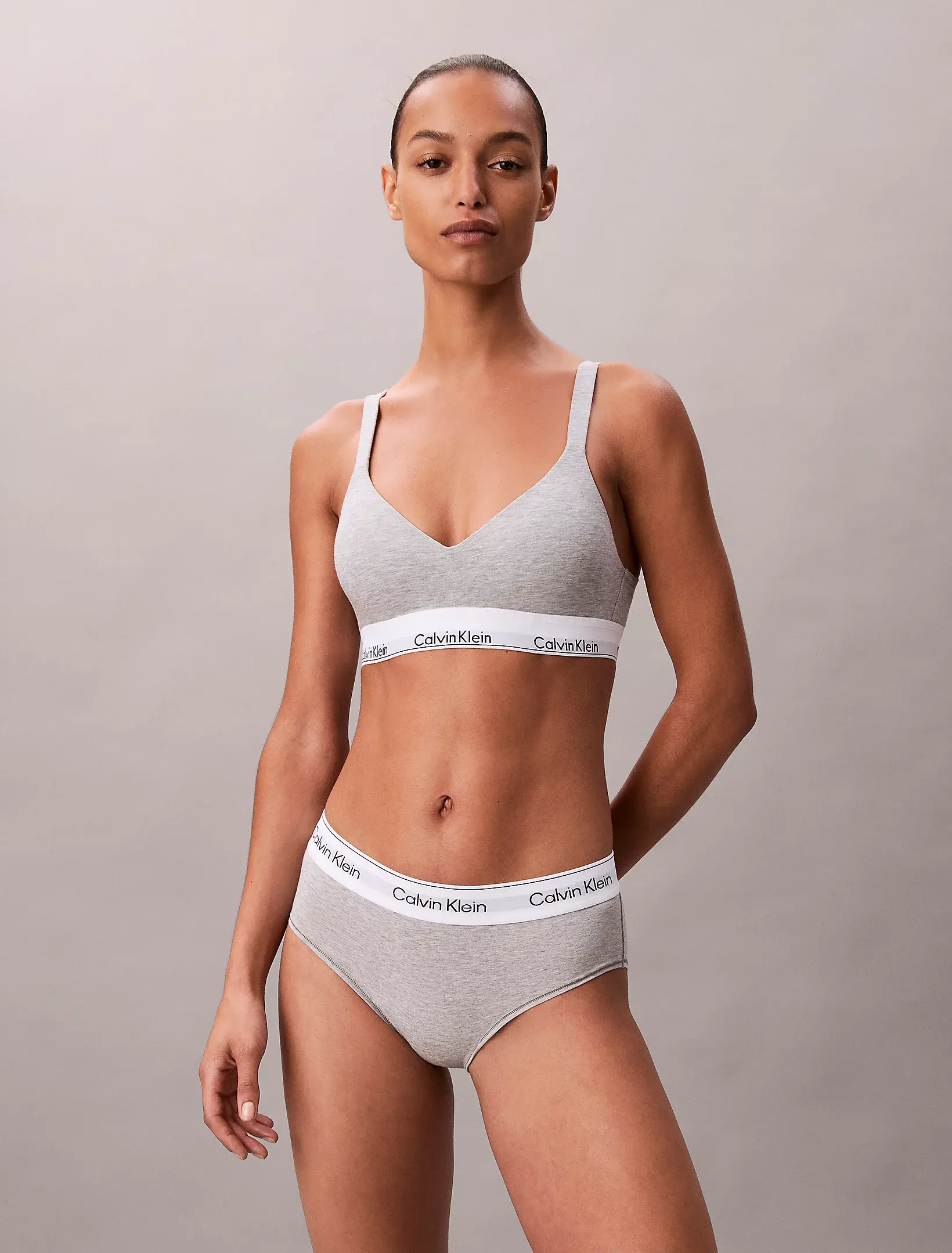 CALVIN KLEIN podprsenka QF8500 P7A farba sivá