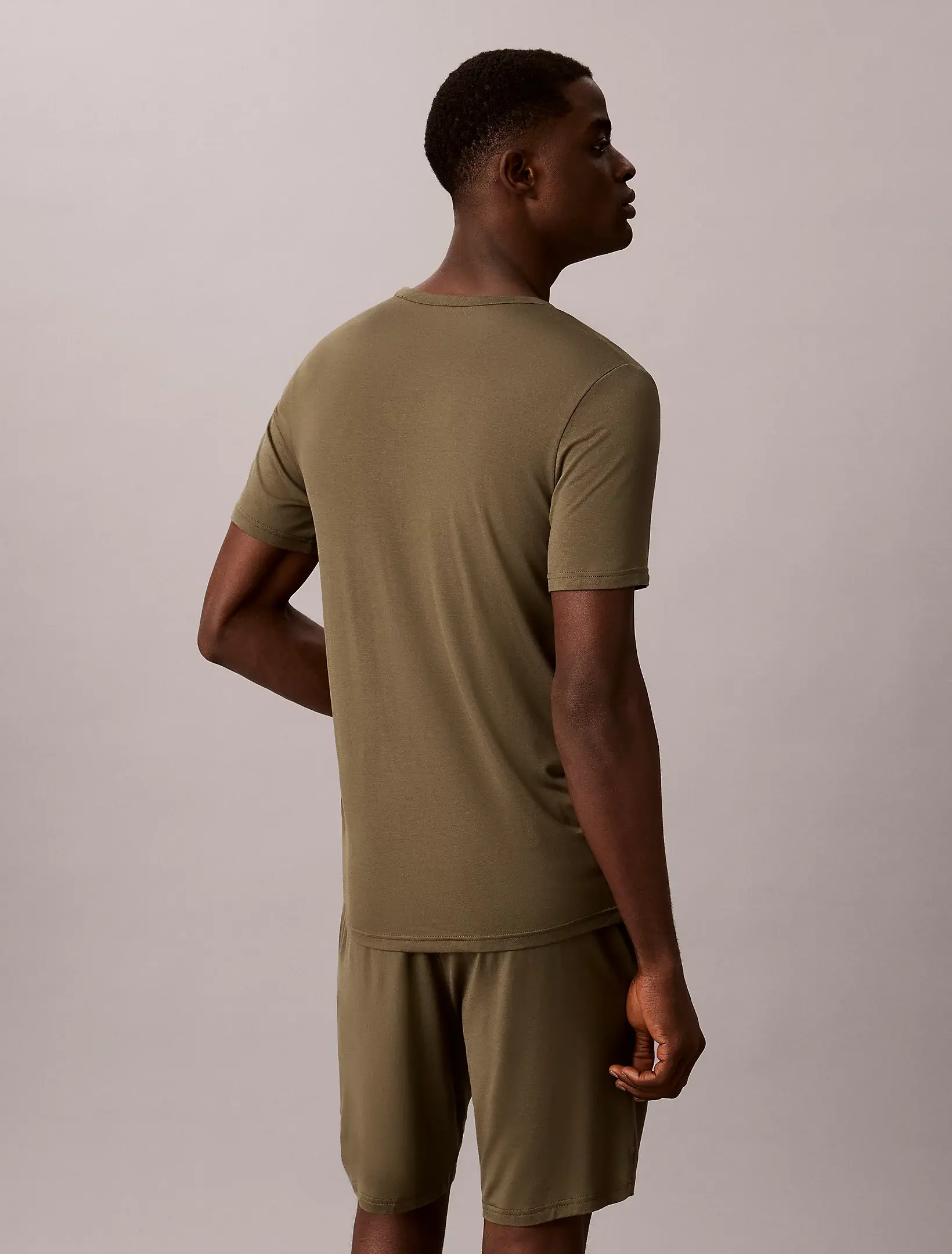 CALVIN KLEIN   pánske tričko LV00NM2827  LI1 farba olivová