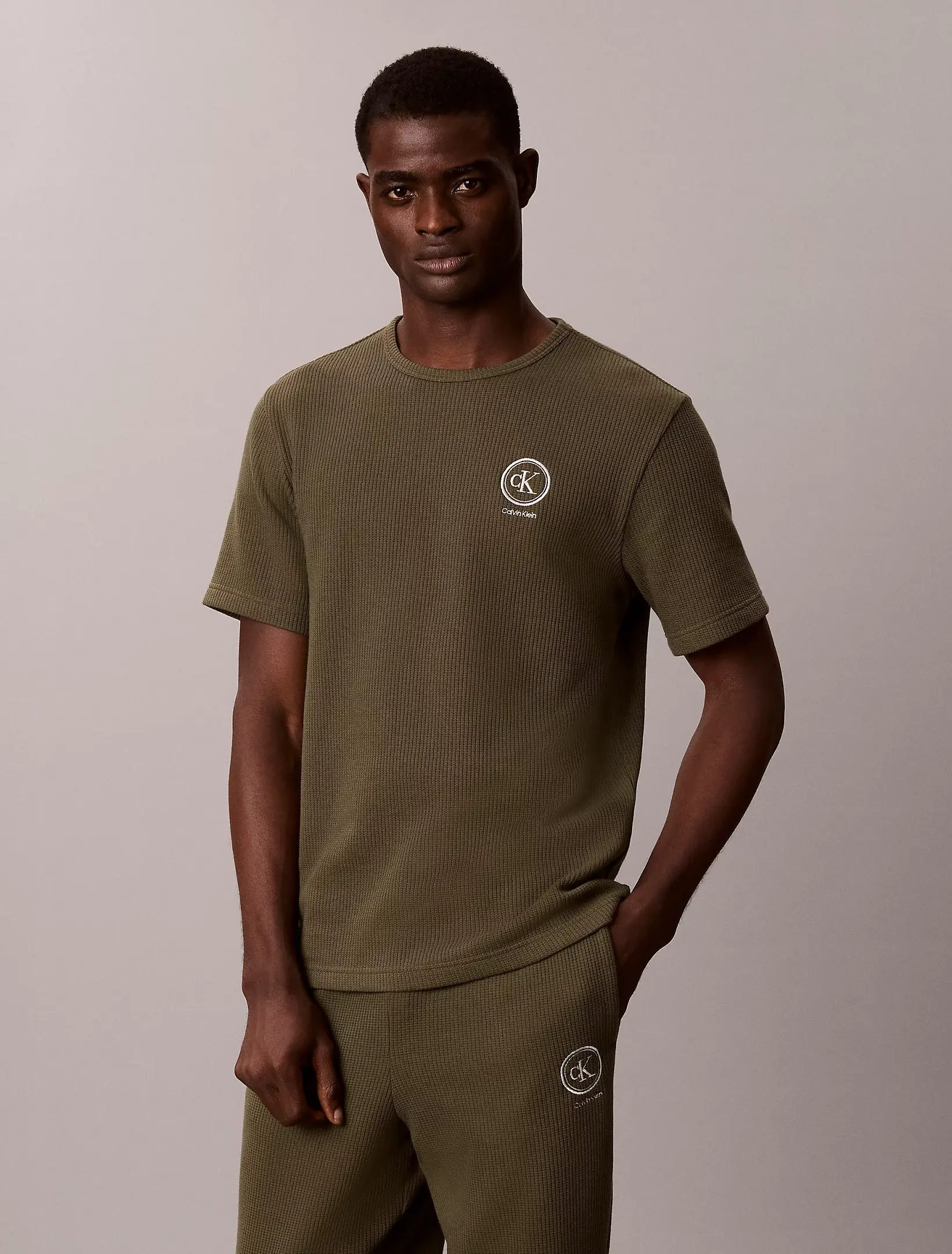 CALVIN KLEIN   pánske tričko LV00NM3057  LI1 farba olivová