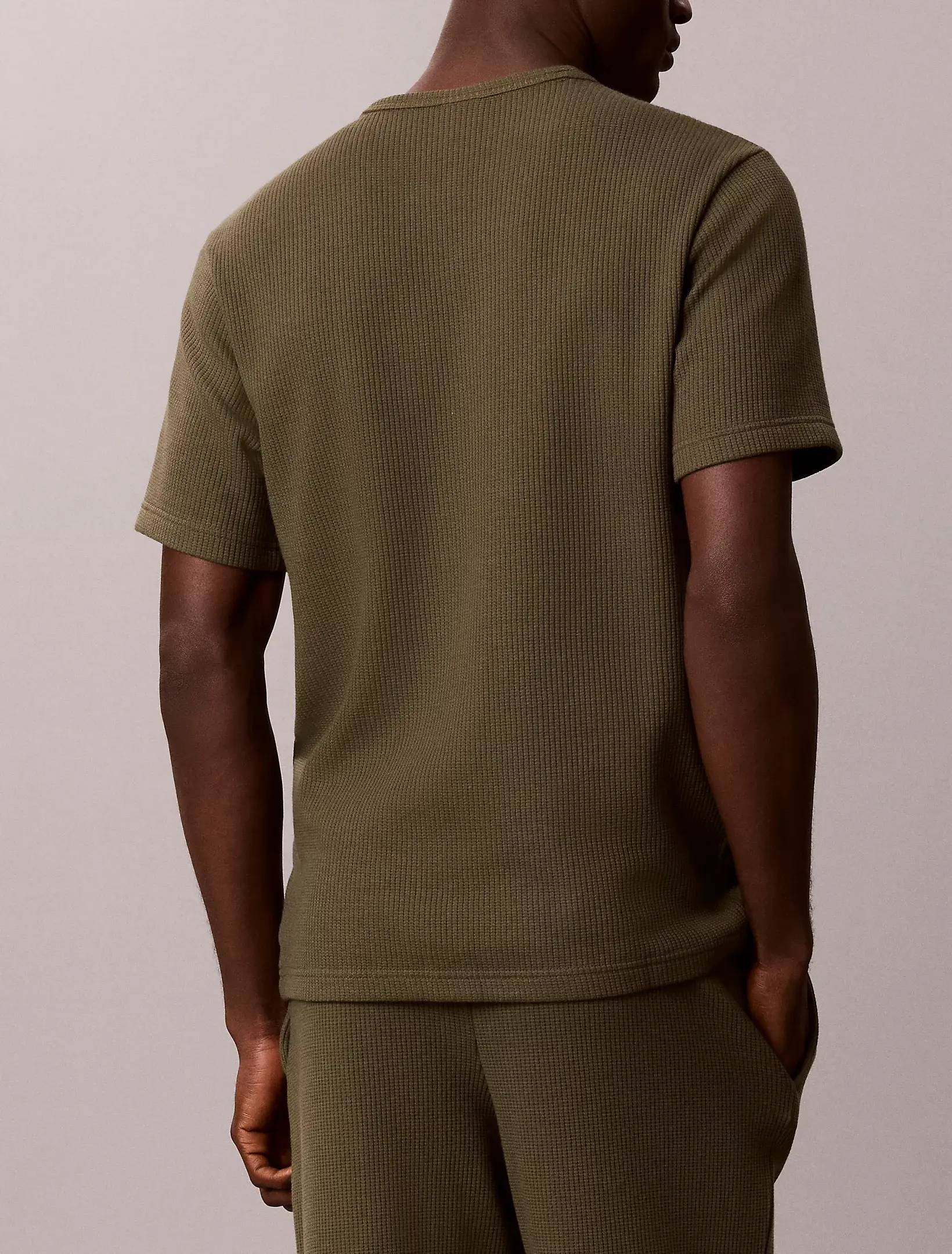 CALVIN KLEIN   pánske tričko LV00NM3057  LI1 farba olivová